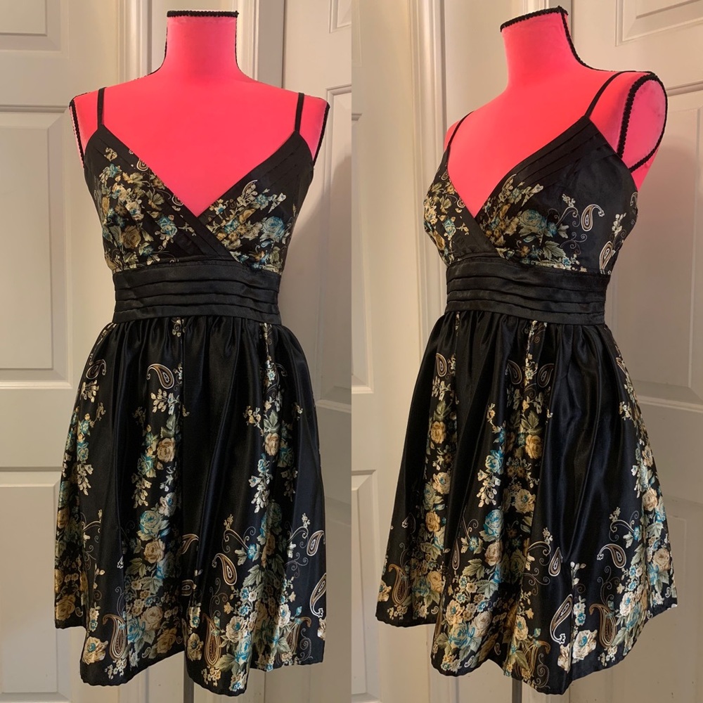 Kitty floral dress
